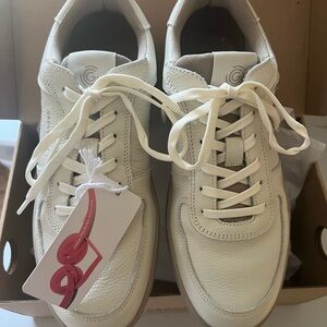 Groundless Barefoot Sneakers - Hampton’s